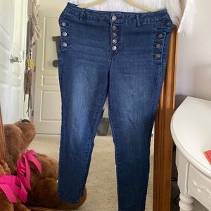 Button fly jeans with button detail on pockets